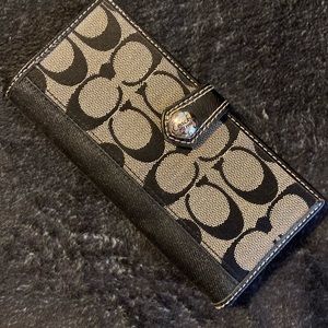 COACH SIGNATURE WALLET